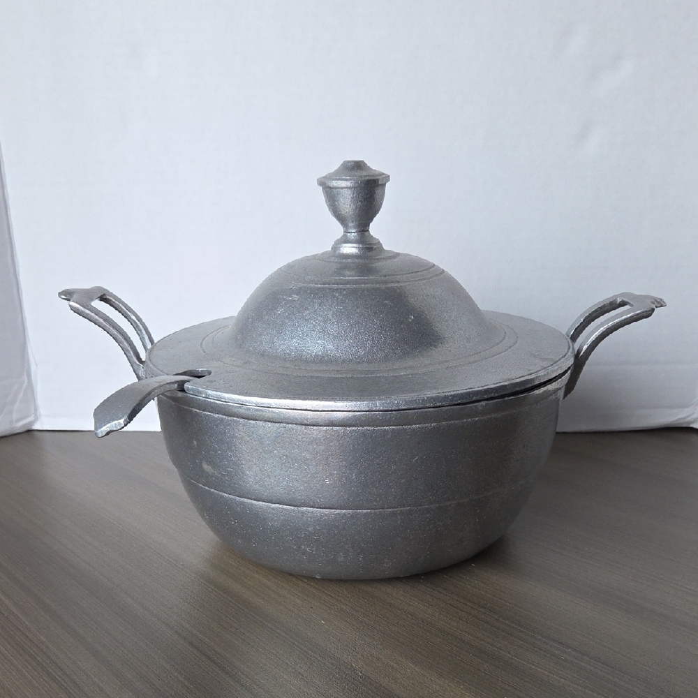Vintage Wilton Columbia PA Made In USA Soup Tureen Lid And Ladle